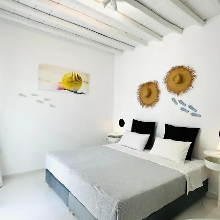 Golden Horizon Apartment *